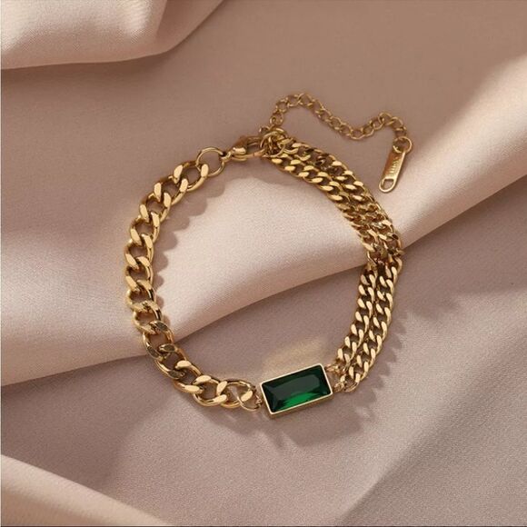 #47 NewGold Emerald Color Bracelet - Picture 1 of 3